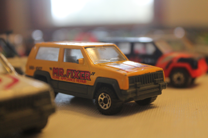 Illustration for article titled Enormous Die-cast Collection - Box 2 - Jeep Land